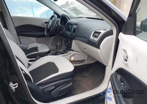 2020 Jeep Compass Latitude 4X4 из США, поврежденный, VIN 3C4NJDBB3LT197052